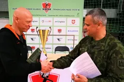 Reprezentacinis Alytaus rankinio klubas atnaujino draugystę su Lietuvos kariuomene