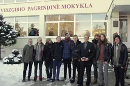 Vidzgirio mokykloje pamokos ir pertraukos vyko roko ritmu (VIDEO)