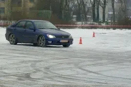 Automobilių žiemos slalomas