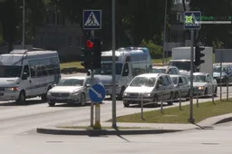 Naujojoje gatvėje ir Likiškėlių-Statybininkų g. sankryžoje šviesoforai veiks nuolat