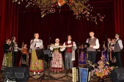 Santaikoje debiutavo jaunimo šokių kolektyvas, žiūrovai šiltai sutiko ir kitus artistus