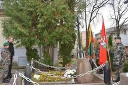 Padėkota jaunųjų šaulių ugdytojoms – A. Asanavičienei, D. Gudaitienei ir šauliui P. Grebliauskui