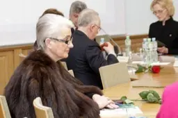 Į „vabalo“ duslintuvą - statybinių montavimo putų