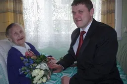 Pagerbė  šimtametę Anelę Sinickienę