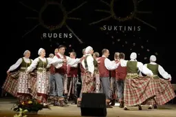 Simnas šurmuliavo pagal „Rudens suktinį”