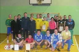 Krepšinis Varėnoje suvienijo policiją, mokinius ir bendruomenę