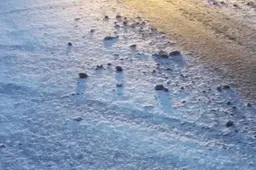 Nuvalytuose keliuose sniegą vėl keičia sniegas
