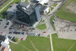 „Stiklinis“ dirbs tik užsakius. Restorano atgimimo tikimasi rudenį