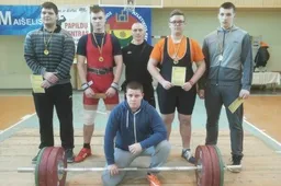 Jaunųjų Alytaus štangistų medaliai Lietuvos čempionate
