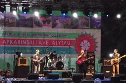 Alytus – ne tik Dzūkijos sostinė, bet ir gero roko miestas. Kaip gimė ir ką šiandien veikia grupė „Svaras 409“? (VIDEO)