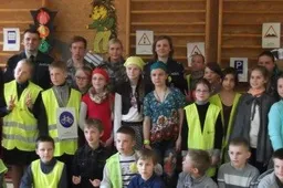 Alytaus policijos pareigūnai mokyklinukams priminė apie saugų eismą