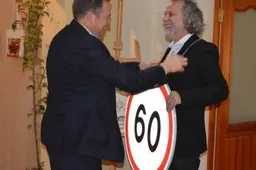 60-mečio proga – amžiaus „greičio“ ribojimo ženklas