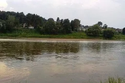 Pėsčiųjų ir dviratininkų take - sugadinti šviestuvai