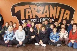 Butrimonių gimnazistai ištvermę, fizinį pasirengimą pasitikrino „Tarzanijoje“