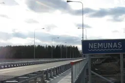 Naujasis Tūkstantmečio tiltas Alytuje atidarytas su gaivia bangele (NUOTRAUKOS)