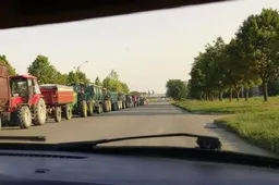 Kelių policininkai užsiėmė traktorininkais