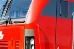 Alytaus rajone atsitrenkė į kliūtį, užmestą ant bėgių - apgadino traukinį