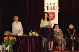 Besimokančius visą gyvenimą pagerbė seimūnai, Alytaus politikai ir švietimiečiai