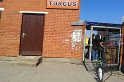 Jazminų gatvės turguje sulaikyta prekių su padirbtais prekių ženklais