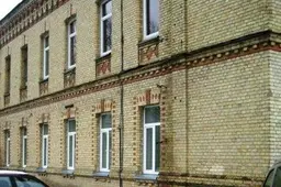 Ulonų g. 8: ardomi draudžiamų daiktų patekimo „keliai“ į „zoną“