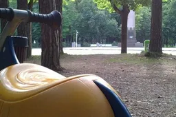 Kai pasaulis išgyvena didžiąją viltį, vieniši lieka 100 vaikų