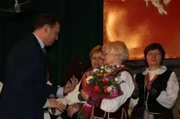 Luksnėnuose paminėta ir valstybės šventė, ir asmeniniai jubiliejai