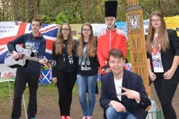 Jungtinę Karalystę pristačiusi Vidzgirio mokykla nugalėjo „Europa ir mes“ konkurse