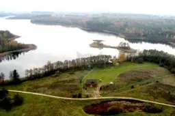 Užsidegė prie ežero išsinuomota pirtis (ATNAUJINTA)