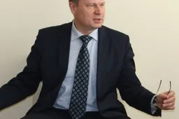 Meras: „Mūsų prioritetas – vaikų globa šeimose, joms galvojame mokėti papildomai mokėti“