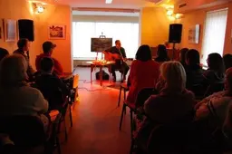 Muzikali ir poetiška „invazija“ į biblioteką
