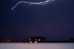 Alytuje trankėsi galingi žaibai, kritulių - daugiau nei mėnesio norma