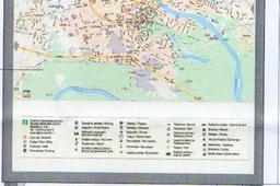Turizmo centras – puošiasi, miesto žemėlapiai – prie degalinių