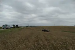 Girtų sėbrų kompaniją vežęs vairuotojas nuvažiavo nuo kelio ir žuvo (NUOTRAUKOS)