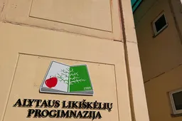 Alytuje mokosi beveik šimtas iš užsienio sugrįžusių vaikų. Kaip jiems sekasi?