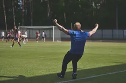 Naujokais pasipildę dainaviškiai prasibrovė į Lietuvos futbolo taurės turnyro ketvirtfinalį