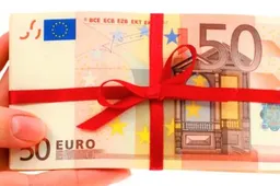 Prekybos centre nepavyko atsiskaityti suklastotais eurais