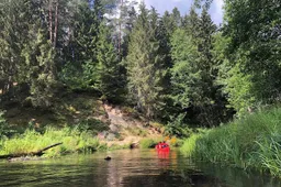 Plaukimas baidarėmis Ūla – puiki idėja planuojantiems, ką smagaus nuveikti vasarą