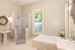 Kaip pasirinkti tinkamą dušo padėklą?