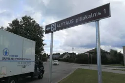 STOP: draudžiamas įvažiavimas į Dainų slėnį, prie Dailidės ir piliakalnio