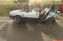 Prie Seirijų degalinės   „Opel Astra" vairuotojas taranavo   „Audi 80"