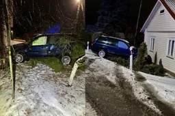 Girtos moters vairuotas visureigis sustojo atsitrenkęs į namą