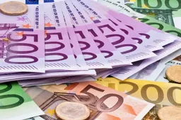 Trys su politikais susiję tiekėjai laimėjo daugiau nei pusę visų pirkimų, skirtų valdžios viešinimui