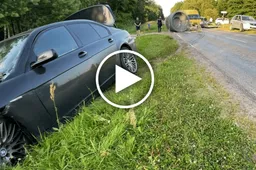 Darbą siuntų įmonėje pradėjo avarija, nesutarė kubilą vežęs ir BMW vairuotojas