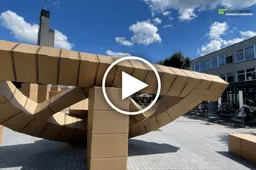 Kelias savaites stebins tiltas Rotušės aikštėje