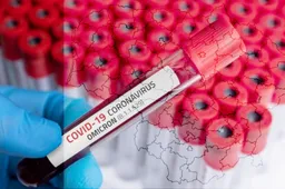 Naują kovido atmainą lietuviai parsivežė iš užsienio