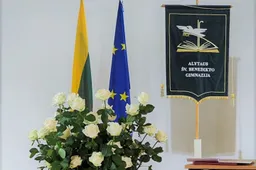 Nors buvo teistas dėl vaikų prievartavimo, mokytojas dirbo Alytaus Šv. Benedikto gimnazijoje