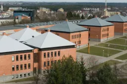 Pirma grįžti į kontaktinį ugdymą Alytaus mieste panoro Šv. Benedikto gimnazija