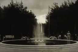 Miesto sode atsiras istoriją priminsiantys suoliukai