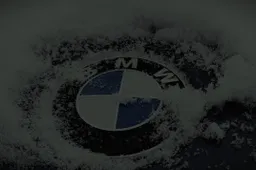 Girtas, teisės vairuoti neturintis vyras nuvažiavo nuo kelio