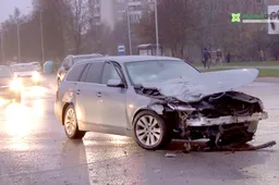 Nelaiminga sankryža: Vidzgiryje susidūrė BMW ir „Ford"